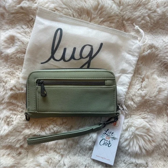 Lug Whirly Matte Luxe VL RFID Wristlet Wallet w/Sage Daisies Lining  NWT - Picture 2 of 4